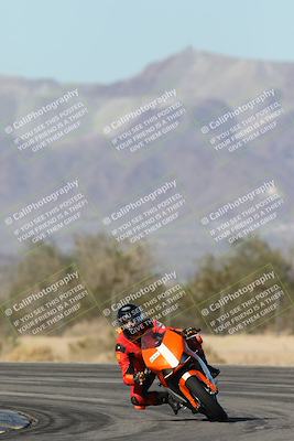 media/Dec-04-2025-Racers Edge (Thu) [[5ebc9f124d]]/3-B Group/1-Session 1 (Turn 7)/